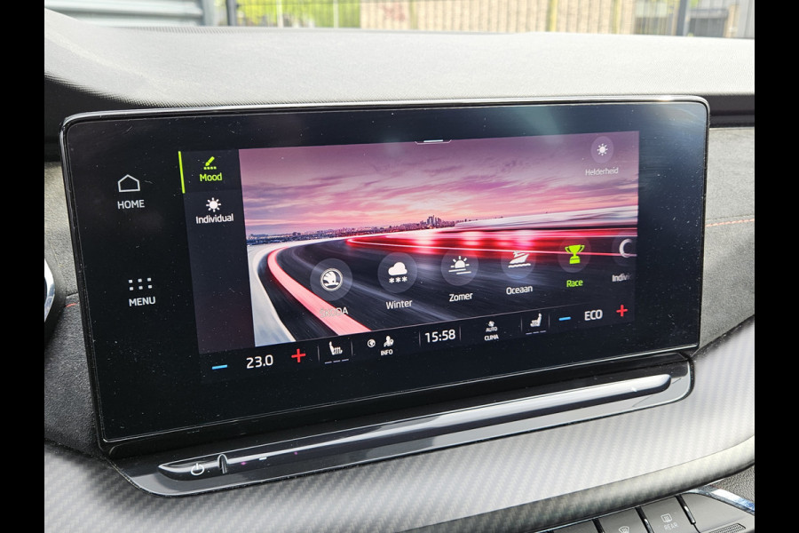Škoda Octavia Combi 1.4 TSI RS iV Plug In Hybrid 245PK PHEV | Panodak | RS Sportstoelen Memory | Chrystal LED | Adaptive Cruise | Canton Audio | Head Up | Virtual | Camera | 19 "L.M |