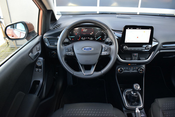 Ford Fiesta 1.5 TDCi Titanium | Cruise | Apple CarPlay | Climate | Parkeerass.