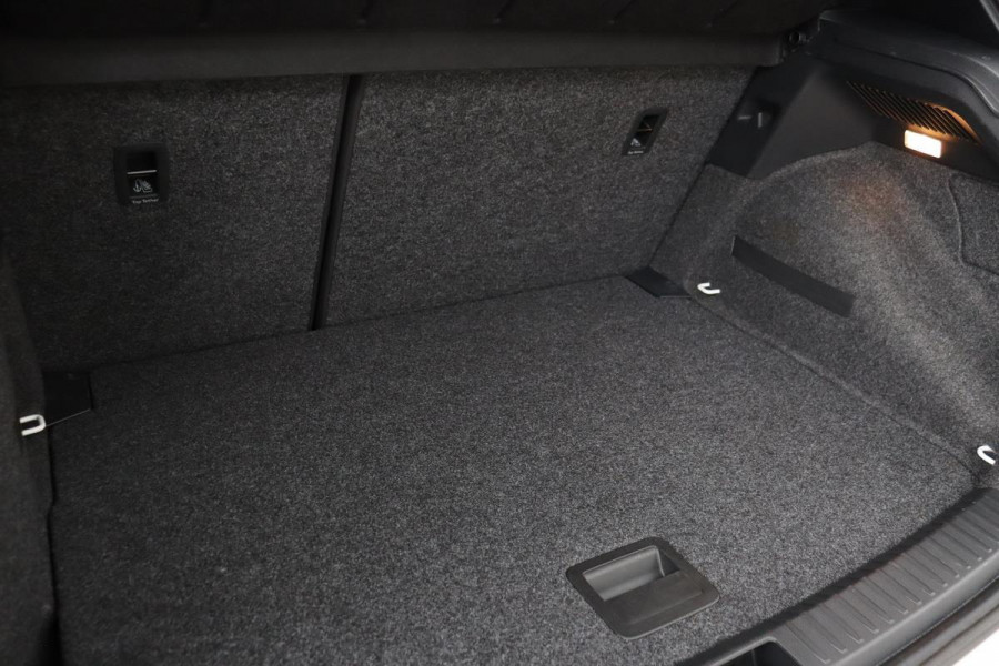 Seat Arona 1.0 TSI FR | DSG | Stoelverwarming | Carplay | Virtual Cockpit | Full LED | Camera | Park Assist | Climate control | Sportstoelen