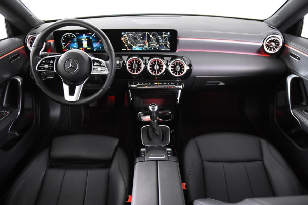 Mercedes-Benz CLA-Klasse Shooting Brake 180 d *Leer*Ambiente*Stoelverwarming*Carplay*