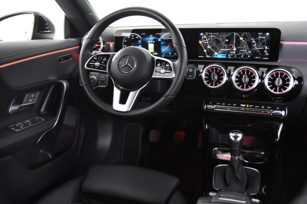 Mercedes-Benz CLA-Klasse Shooting Brake 180 d *Leer*Ambiente*Stoelverwarming*Carplay*