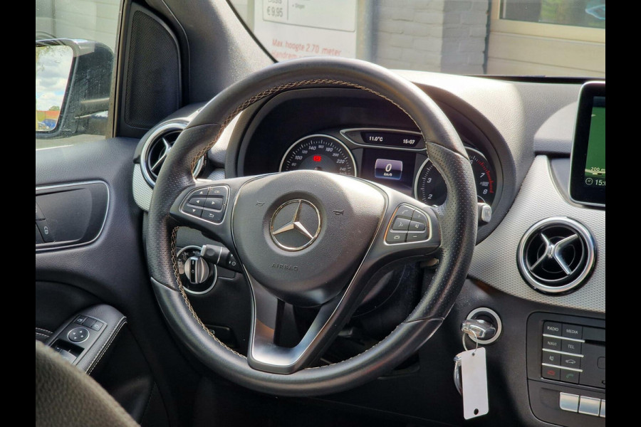 Mercedes-Benz B-Klasse 180 Lease Edition Ambition|Automaat|Navi|Cruise|Led|trekhaak|17-inch|
