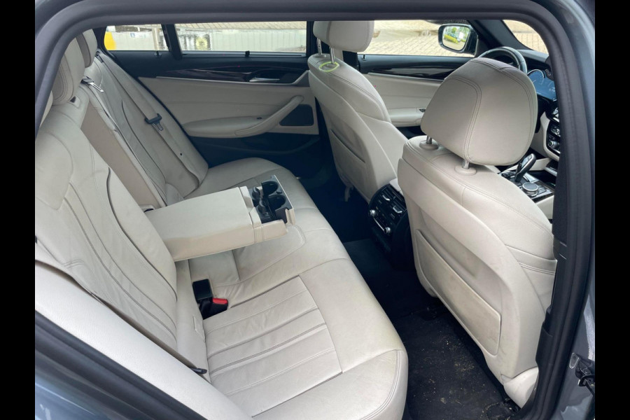 BMW 5 Serie Touring 520d High Executive / panoramadak