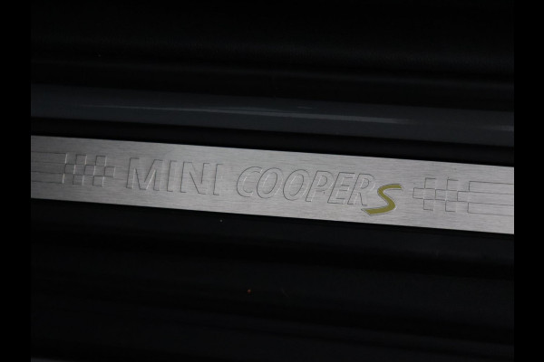 MINI Countryman 2.0 Cooper S E ALL4 | Panorama | Head-Up | Keyless