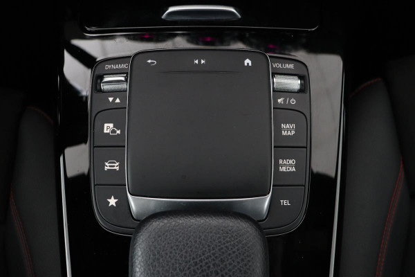 Mercedes-Benz A-Klasse 250e AMG | Carplay | Stoelverwarming | Widescreen | Sfeerverlichting | Navigatie | Park Assist | Sportstoelen | Climate control