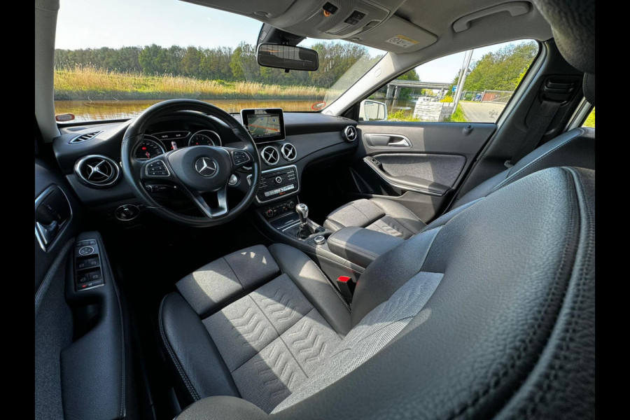 Mercedes-Benz GLA 200 navigatie - cruisecontrole - stoelverwarming