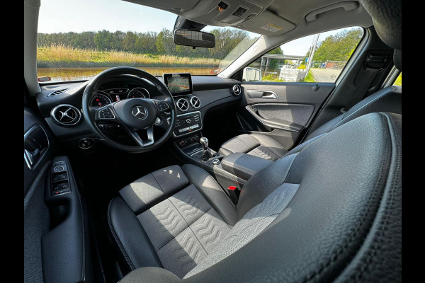 Mercedes-Benz GLA 200 navigatie - cruisecontrole - stoelverwarming