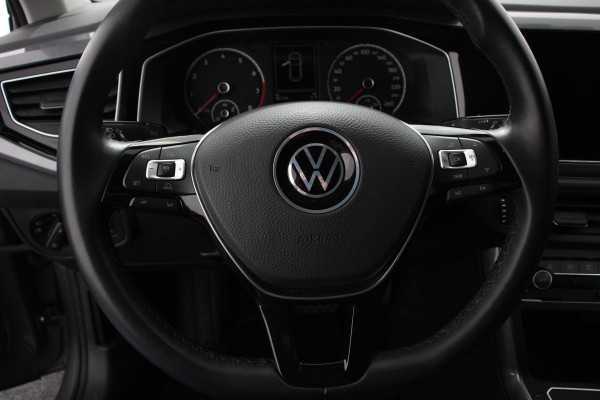 Volkswagen Polo 1.0 TSI 110pk DSG Highline | Navigatie | Apple Carplay/Android Auto | Parkeersensoren | Adaptive Cruise Control | Stoelverwarming | Getinte ramen | Climatronic