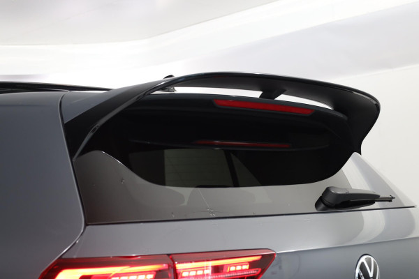 Volkswagen Golf 2.0 TSI GTI Clubsport 300PK DSG | Panorama dak | Verlengde fabrieksgarantie | IQ LED koplampen | 19" LM velgen |