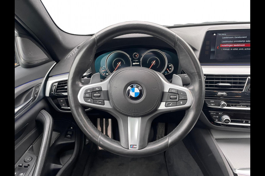 BMW 5 Serie 530e iPerformance | M pakket | Pano | HUD