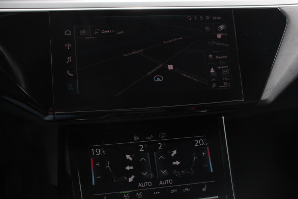 Audi e-tron 55 Advanced Quattro | Navigatie | Leder | LED Matrix | Tour Package | Camera | DAB+ | Electrisch bedienbare achterklep