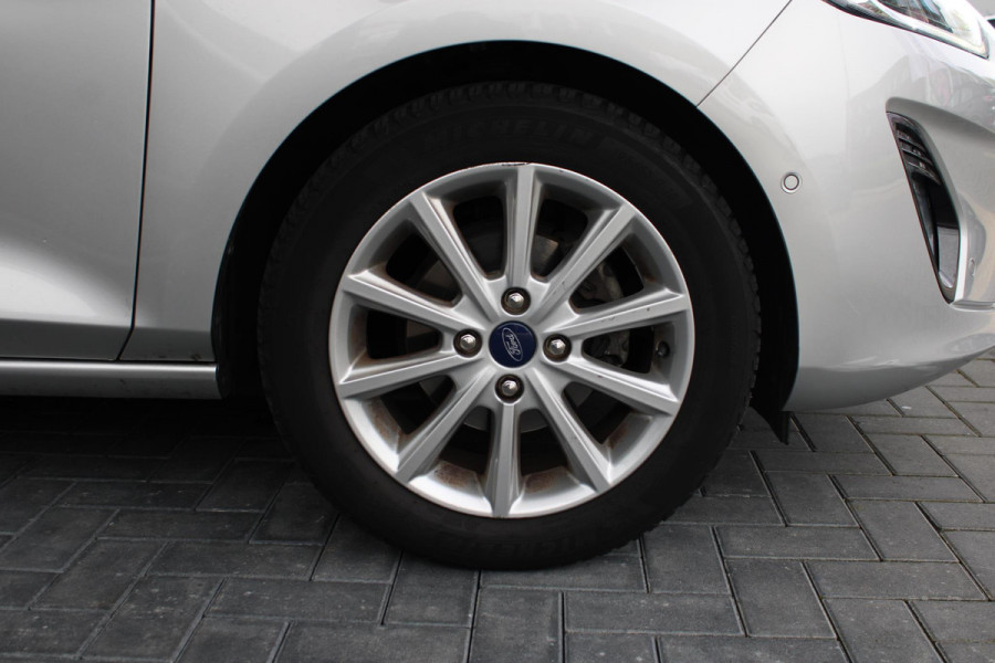 Ford Fiesta 1.0 EcoBoost Titanium | Elektrische Panorama Dak | Navigatie | Lane Assistent | Winterpack |