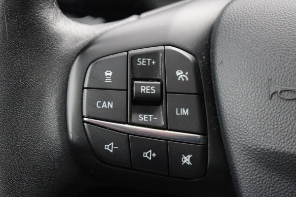 Ford Fiesta 1.0 EcoBoost Titanium | Elektrische Panorama Dak | Navigatie | Lane Assistent | Winterpack |