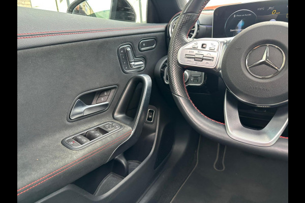 Mercedes-Benz CLA-Klasse 220 Premium Plus Memory! Panorama! Augmented! Elektr Stoelen! Camera! Vol opties