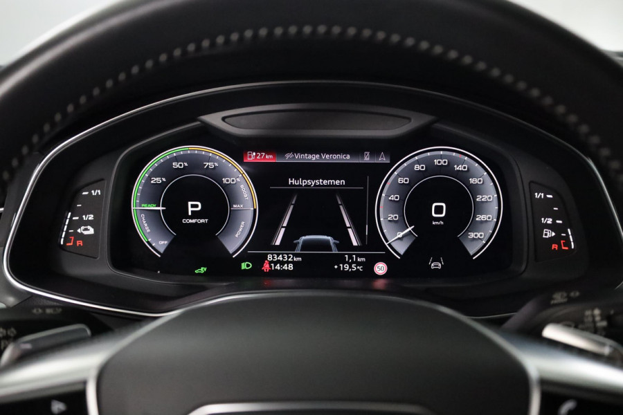 Audi A6 Avant 55 TFSI e quattro Competition S-Line 367 pk S-Tronic | Panoramadak | Navigatie  | Parkeersensoren | Stoelverwarming | Matrix LED Koplampen | S-Line