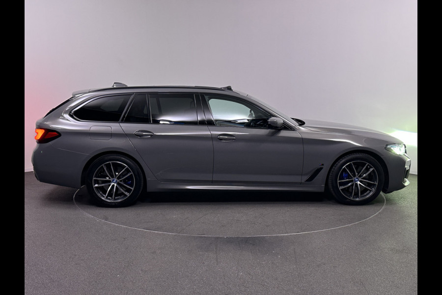 BMW 5 Serie Touring 530e xDrive M Sport Plug In Hybrid PHEV | Panodak | Laser Led | Massage & Memory | Adaptive Cruise | Head Up |  360 Camera |  Harman Kardon | Softclose |