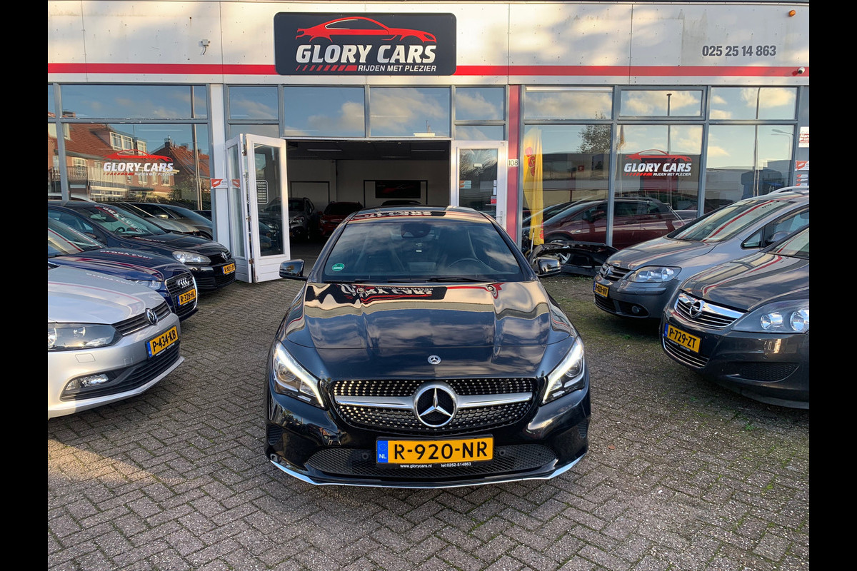 Mercedes-Benz CLA-Klasse 180 AUTOMAAT,PANO,PDC,ACTERUITCAMERA