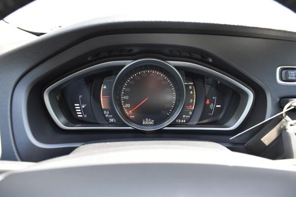Volvo V40 Cross Country 2.0 T3 Nordic+ | Clima | Standkachel | Full LED | Parkeersensoren