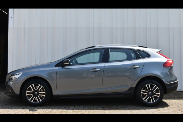 Volvo V40 Cross Country 2.0 T3 Nordic+ | Clima | Standkachel | Full LED | Parkeersensoren