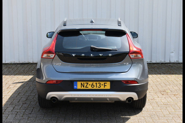 Volvo V40 Cross Country 2.0 T3 Nordic+ | Clima | Standkachel | Full LED | Parkeersensoren