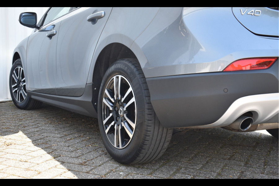 Volvo V40 Cross Country 2.0 T3 Nordic+ | Clima | Standkachel | Full LED | Parkeersensoren