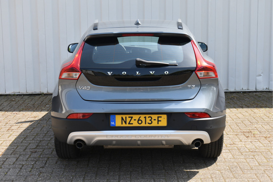 Volvo V40 Cross Country 2.0 T3 Nordic+ | Clima | Standkachel | Full LED | Parkeersensoren