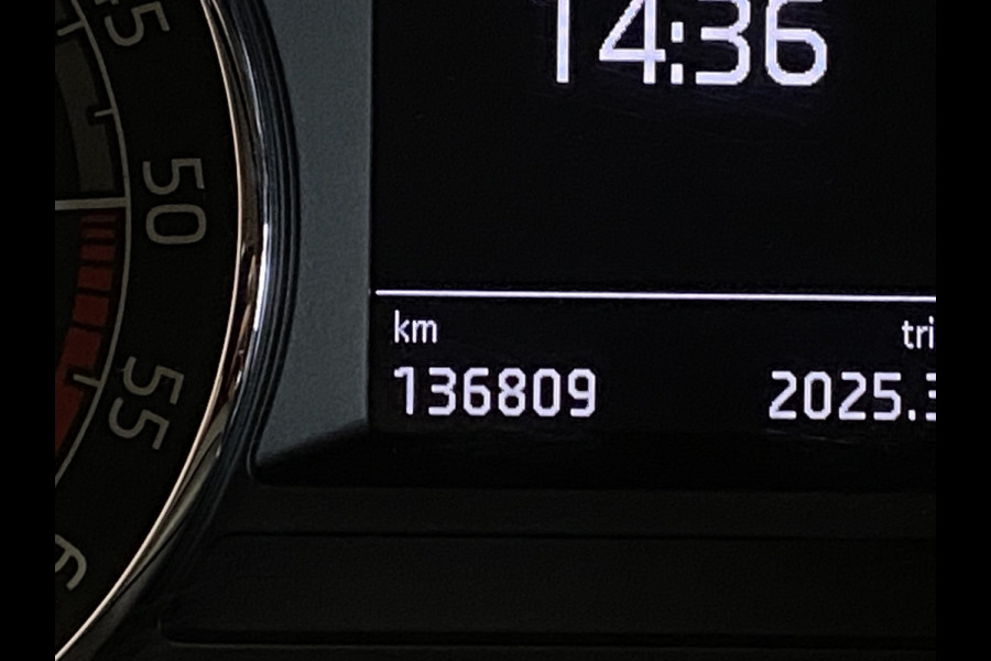 Škoda Octavia Combi 1.6 TDI Greentech Ambition Business navi
