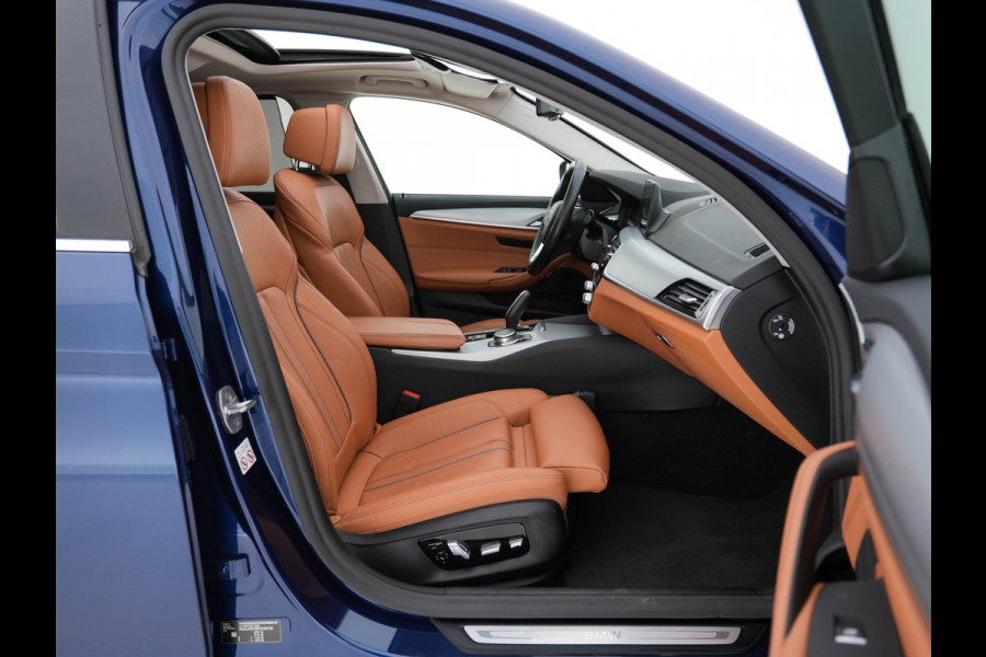 BMW 5 Serie 530e iPerformance eDrive Edition (INCL.BTW) *PANO | DAKOTA-VOLLEDER | VIRTUAL-COCKPIT | FULL-LED | HIFI-SOUND | MEMORY-PACK | DAB+ | NAVI-FULLMAP | AMBIENT-LIGHT | ECC | PDC | CRUISE | COMFORT-SEATS | 17"ALU*