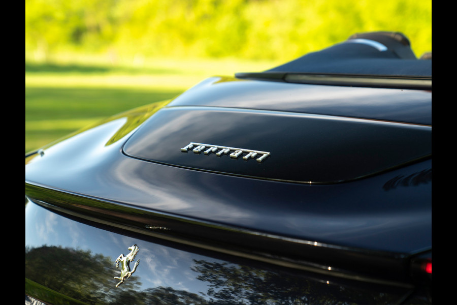 Ferrari Roma Spider 3.9 V8 | Blu America | Full spec! | Daytona Seats | Carbon interieur | JBL