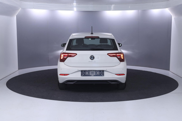 Volkswagen Polo 1.0 TSI Life 95 pk Automaat (DSG) | Navigatie via App | Parkeersensoren (Park assist) | Achteruitrijcamera | Stoelverwarming |