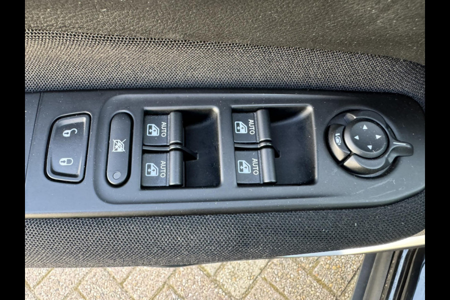 Jeep Renegade 1.0T Limited Clima Pdc Keyless DAB Navigatie via Carplay