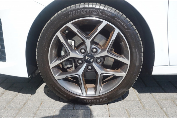 Kia Ceed Sportswagon 120PK GT-Line SCHUIFDAK | CARPLAY | CAMERA | STOEL/STUURVERW.