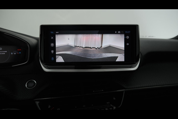 Peugeot 2008 PureTech 130 EAT8 Allure | Nieuw Model | 360 Camera | Dodehoekdetectie | Stoelverwarming | Apple Carplay