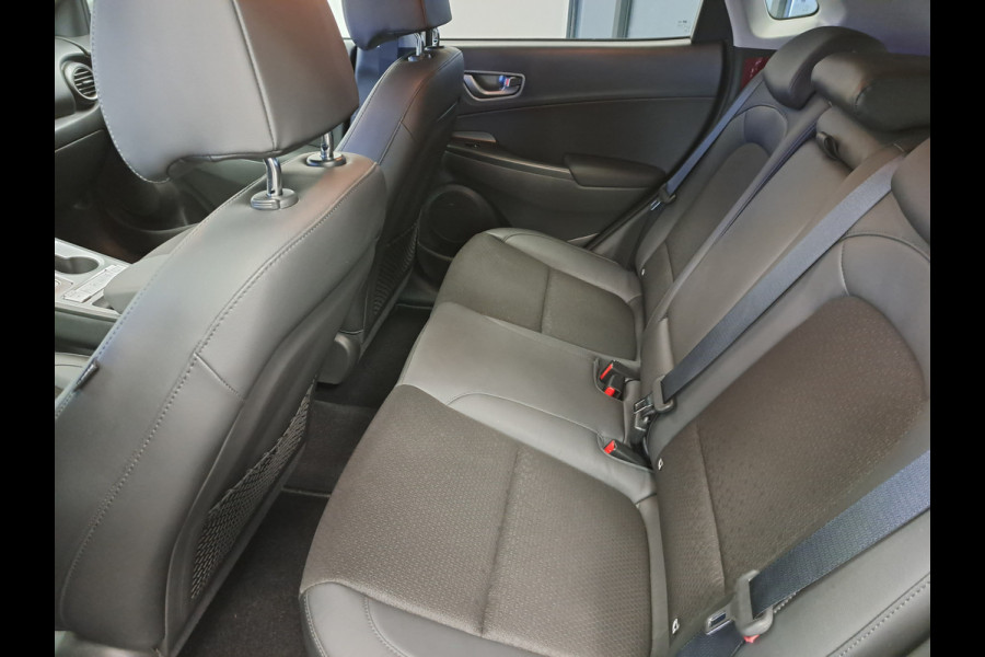 Hyundai Kona EV Comfort 64 kWh Navigatie Led Camera Cruise LM 204PK