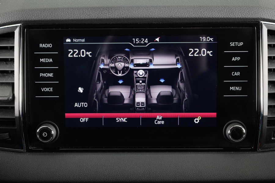 Škoda Karoq 1.5 TSI ACT Sportline Business 150 pk Automaat (DSG) | Navigatie via App | Parkeersensoren | LED koplampen | Stoelverwarming