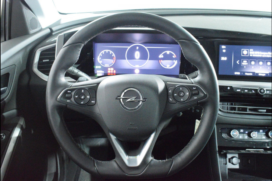 Opel Grandland 1.2 Turbo Level 3 AUTOMAAT | CARPLAY | ACHTERUITRIJCAMERA MET SENSOREN | E.C.C. | STUURVERWARMING | AGR STOEL |