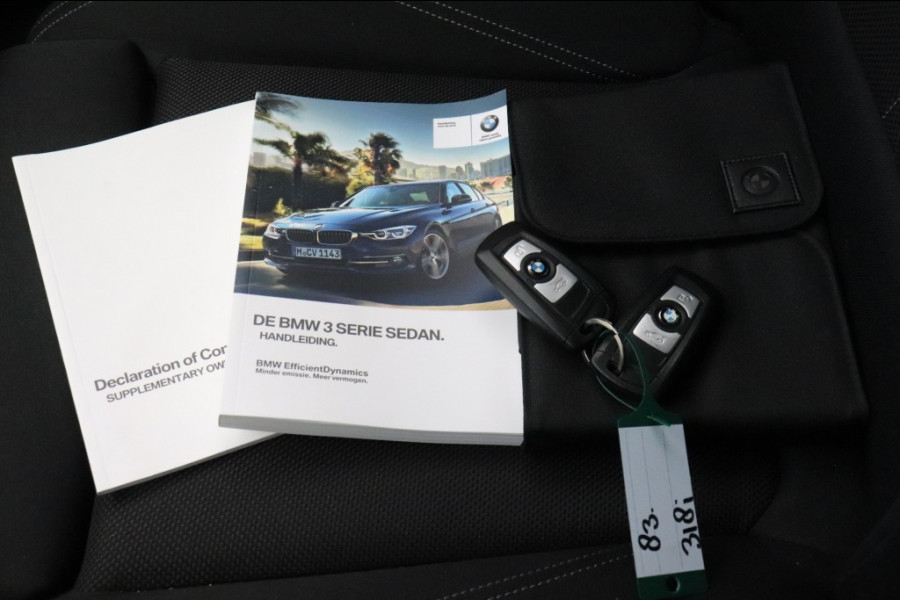 BMW 3 Serie 318i Sedan Executive Sport Automaat - Trekhaak, LED,