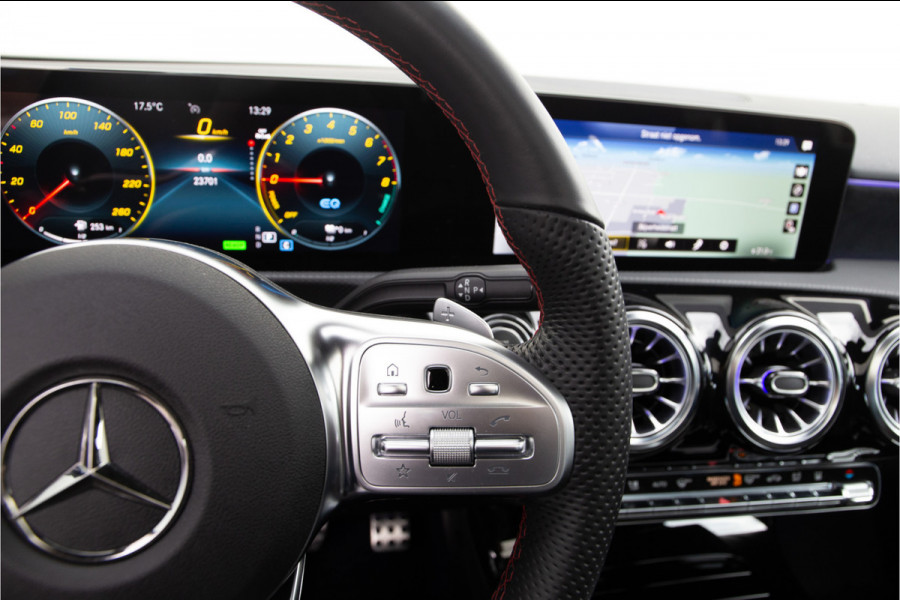 Mercedes-Benz A-Klasse 250 e AMG Panorama, Widescreen, Sfeerverlichting, Camera, Hybrid 2022