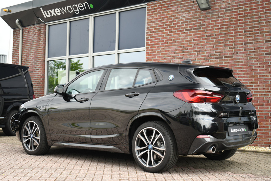 BMW X2 xDrive25e 220pk M-Sport ACC Camera El-Klep 19inch Shadowline