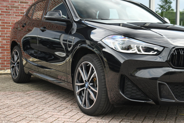 BMW X2 xDrive25e 220pk M-Sport ACC Camera El-Klep 19inch Shadowline