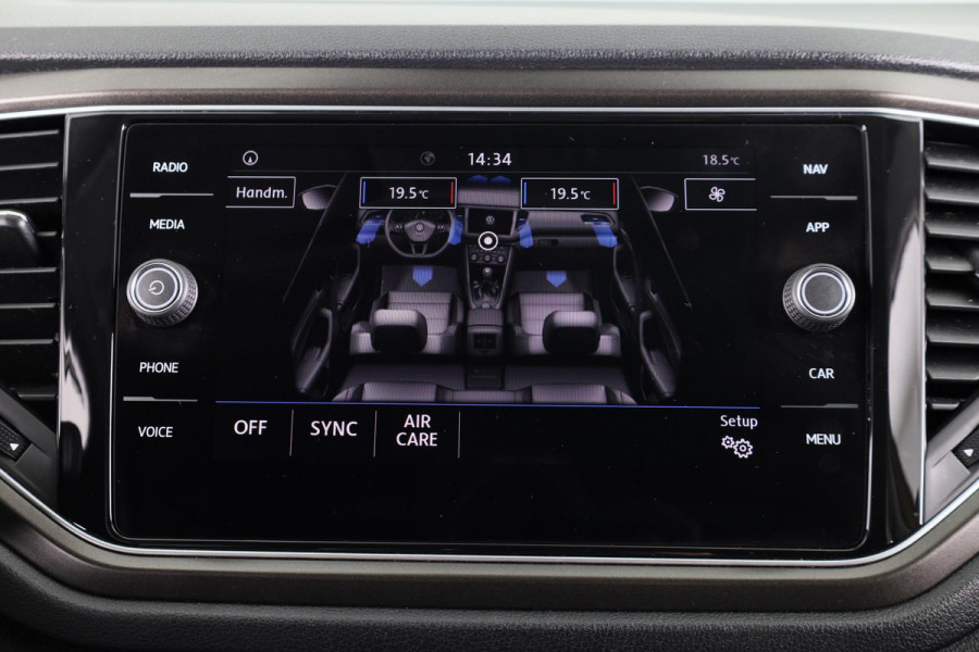 Volkswagen T-Roc 1.5 TSI Style 150 pk DSG Automaat | Navigatie | Stoelverwarming | Climate Control | Trekhaak