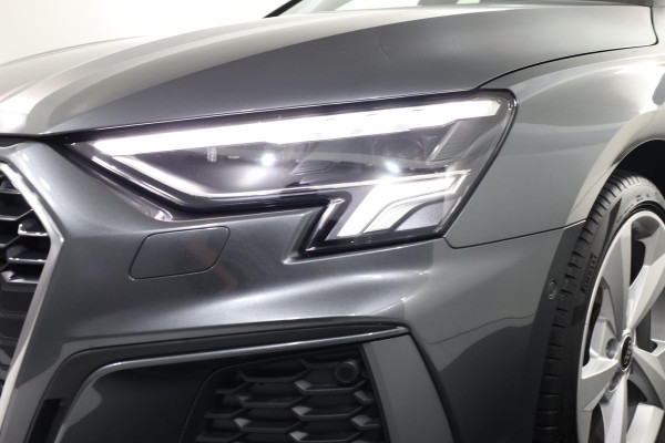 Audi A3 Sportback 35 TFSI S-Line 150 pk S-Tronic | Verlengde garantie | Navigatie | Panoramadak | Parkeersensoren (Park assist) | S-Line |
