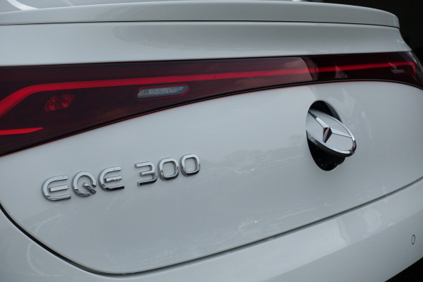 Mercedes-Benz EQE 300 AMG Line 89 kWh | Panormadak