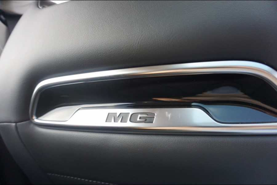 MG Marvel R Luxury 70 kWh PANORAMA DAK | LEDEREN BEKLEDING | ALL-SEASON | ET