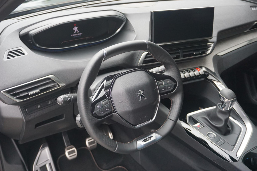 Peugeot 5008 1.2 PureTech GT 180° Camera | Panoramadak | Verwarmde voorstoelen