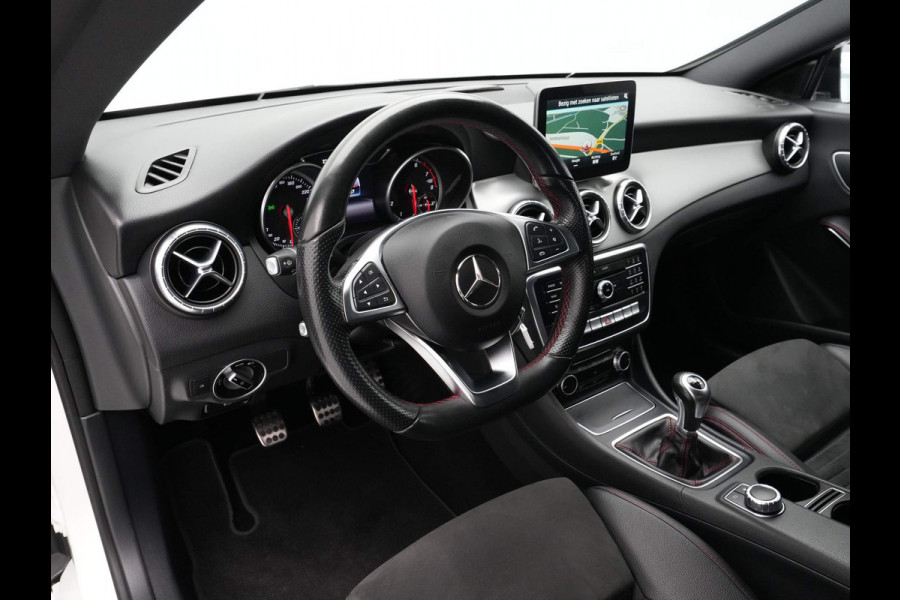 Mercedes-Benz CLA-Klasse 180 AMG 122pk Night Edition Plus Navigatie Pdc Clima Led 172