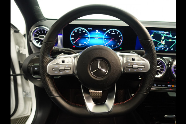 Mercedes-Benz A-Klasse 180 Prestige AMG Ed Autom- Panodak I Leer I MBUX I  Camera I Sfeerverlichting