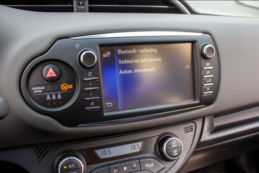 Toyota Yaris 1.5 Hybrid Energy automaat | Prijs rijklaar incl. 12 mnd garantie | Navi Clima Camera Cruise Bluetooth