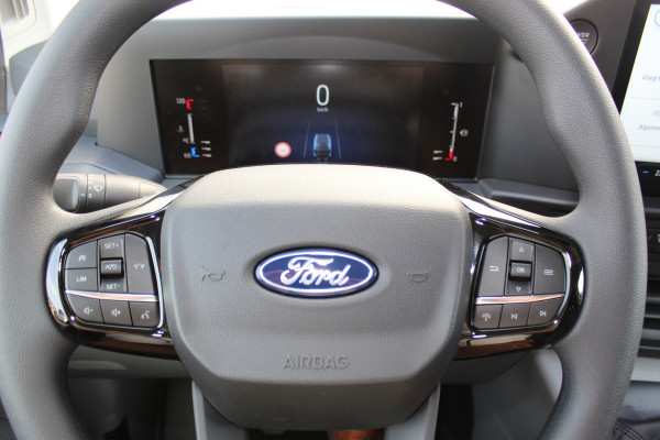 Ford Transit Custom 320 2.0-136pk TDCI L2H1 ´Trend´. Overtuig u van de rijkwaliteiten van dit nieuwe model Ford Transit Custom. Camera, LED koplampen, Cruise Control, Aut. Airco, Navigatie by Apple / Android, verwarmd voorraam etc.