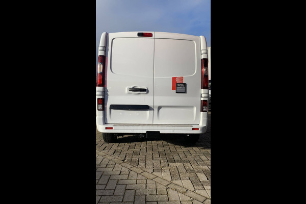 Renault Trafic Exclusive T30 2.0 dCi 150 PK L2H1 17 inch velgen, Trekhaak, Apple Carplay